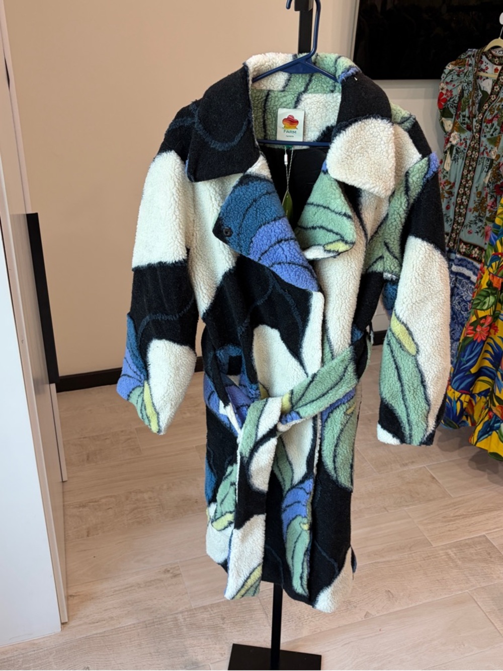 Farm Rio: Lovely Anthurium Fleece Coat - Picture 9 of 12